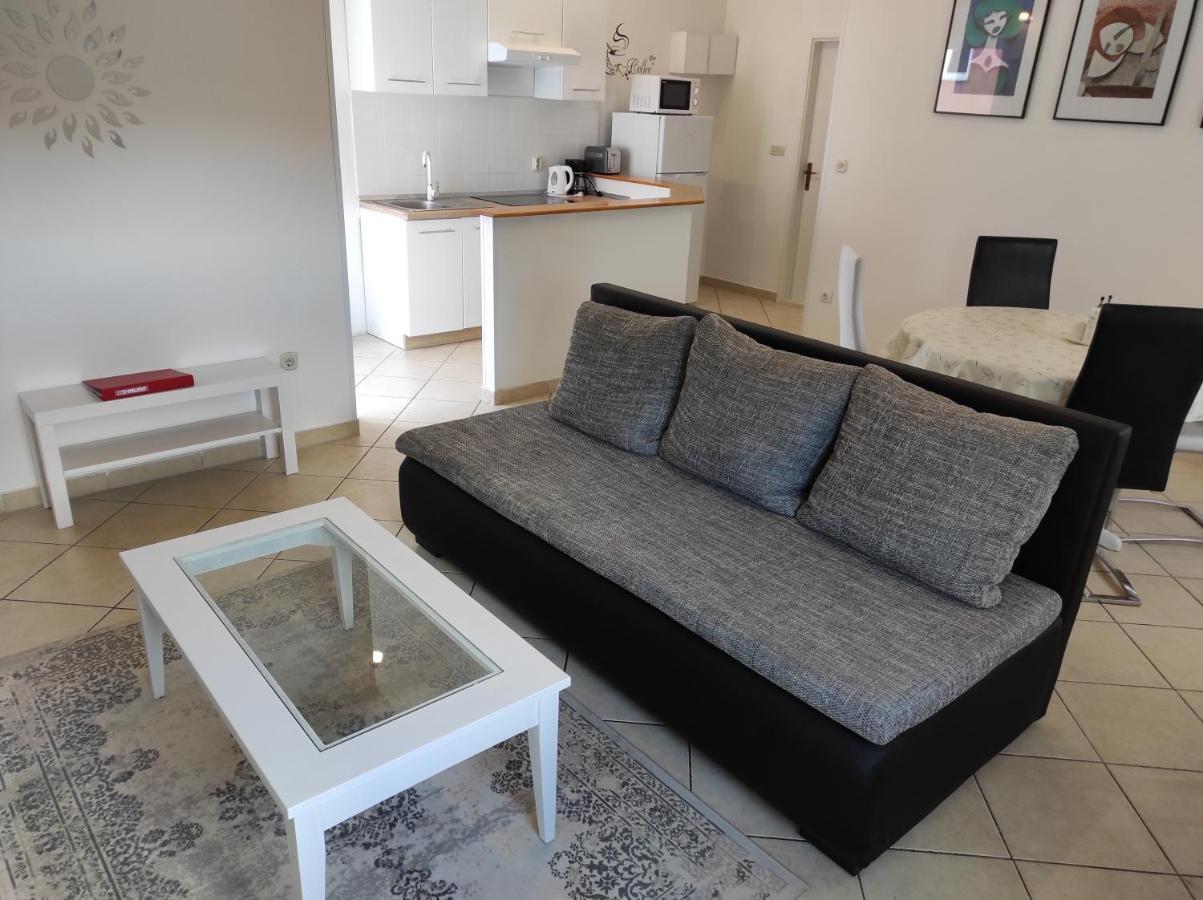 Apartman Eli 2 Ровин Екстериор снимка