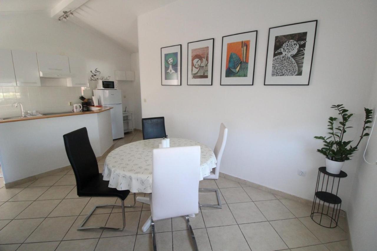 Apartman Eli 2 Ровин Екстериор снимка