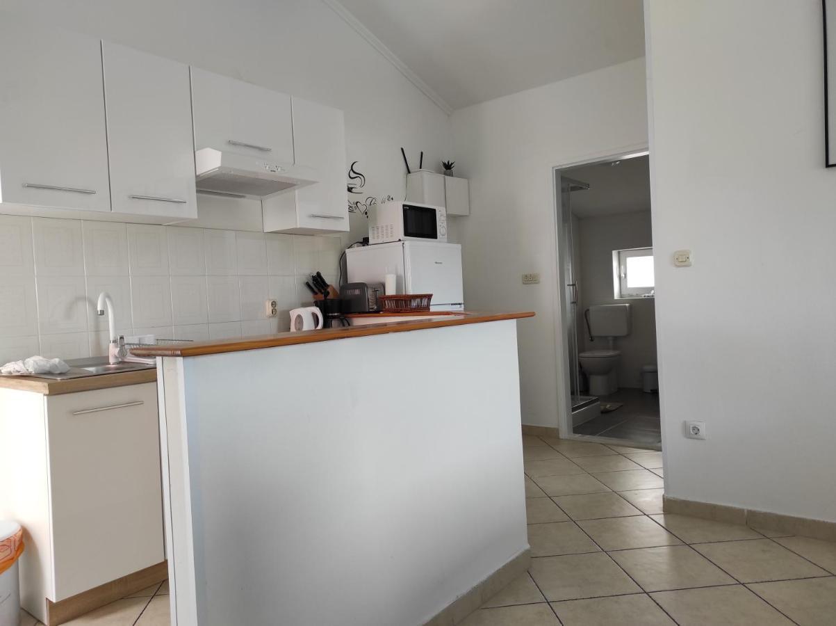 Apartman Eli 2 Ровин Екстериор снимка